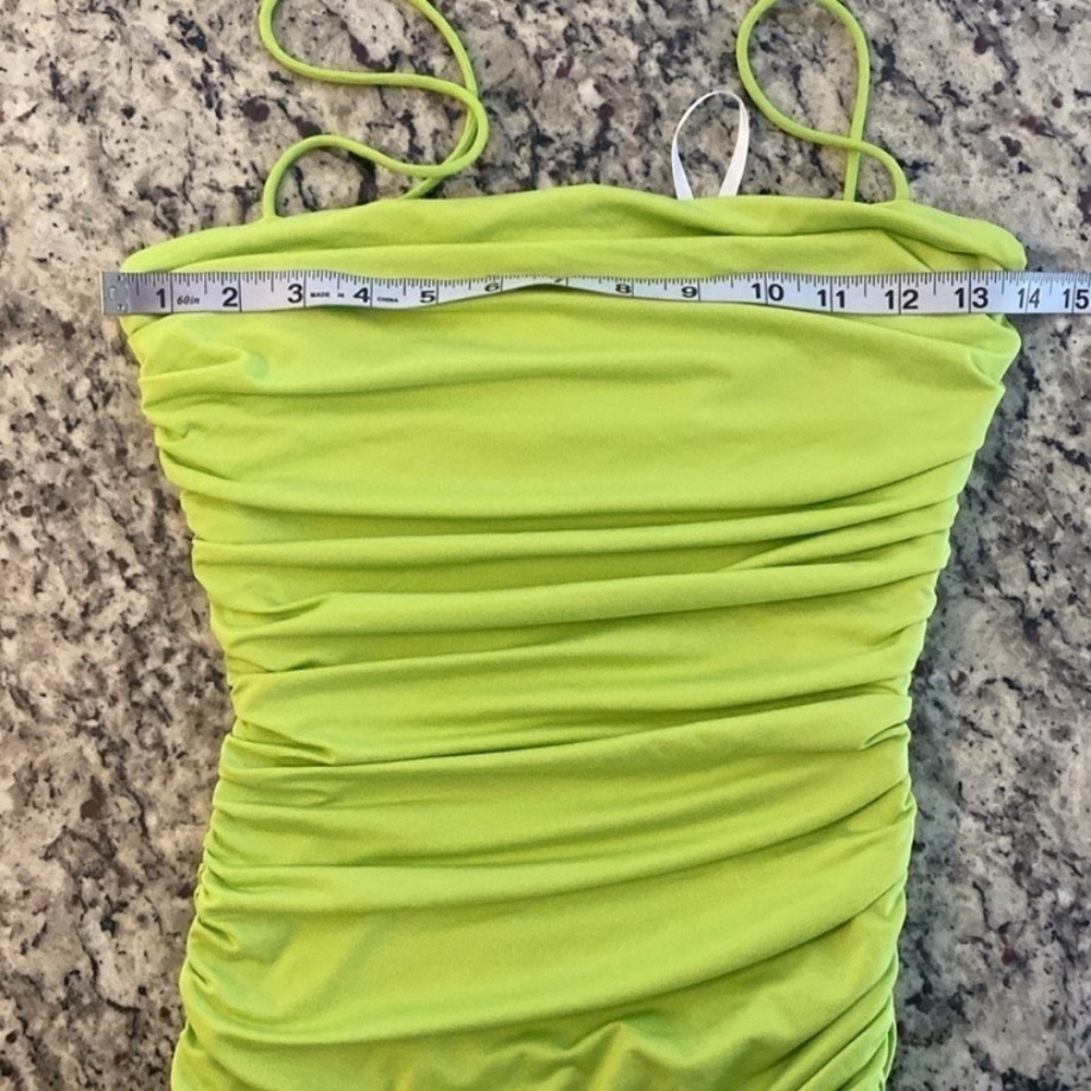 NWT Superdown Sierra Ruched Mini Dress in Neon Green XS ZZ8 - Picture 10 of 11